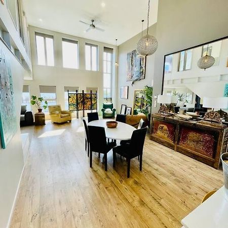 Stunning New York Loft Gallery Christchurch Buitenkant foto