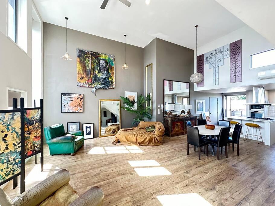 Stunning New York Loft Gallery Christchurch Buitenkant foto